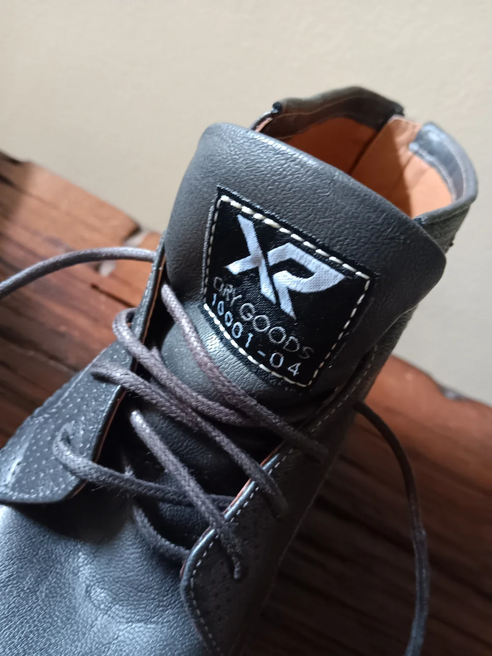 NWT XP Dry Goods Men’s Ankle Chukka Boots – Size US 8 / EU 41.5 – Dark Grey